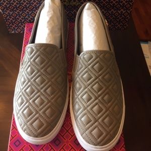 Tory Burch Jesse quilted sneakers French Gray sz 9